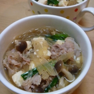 豚肉と豆腐の春雨スープ